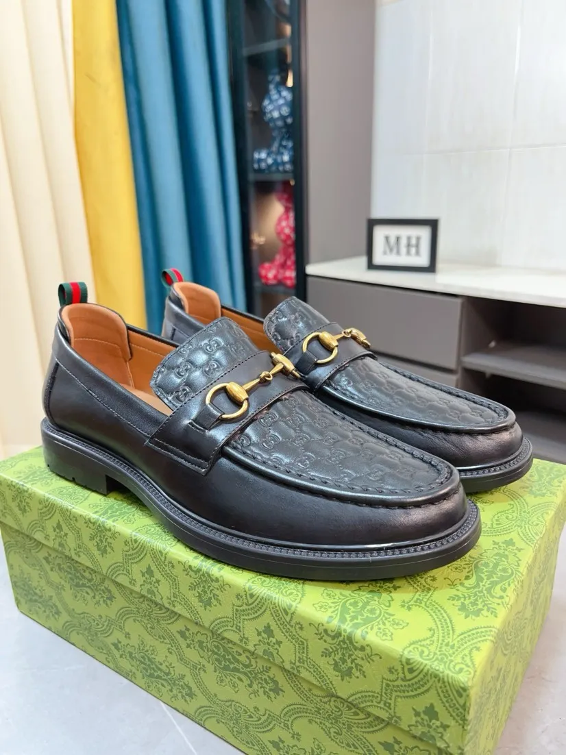 Men's shoes 💰500🌹🌹[GUCCI Gucci] A new style of formal men's leather shoes is coming ~ The original quality upper is made of Italian cowhide➕The leather is soft and delicate, comfortable and soft. The top layer of genuine leather, rubber wear-resistant outsole, the shoe shape is dignified and domineering, and the luxury charm is not concealed! The natural and free nouveau riche leads the trend. Code number: 38-44